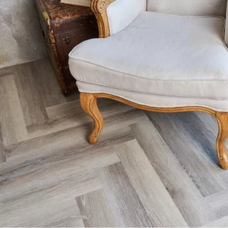 Виниловый ламинат Vinilam Parquet Herringbone IS11122 Эрмитаж паркет